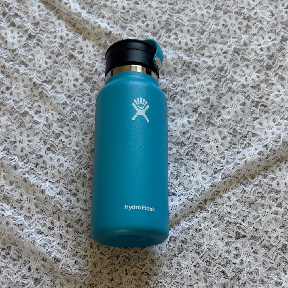 Hydro Flask Teal Insulated Bottle